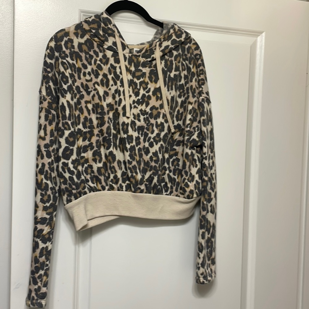 BP crop sweatshirt